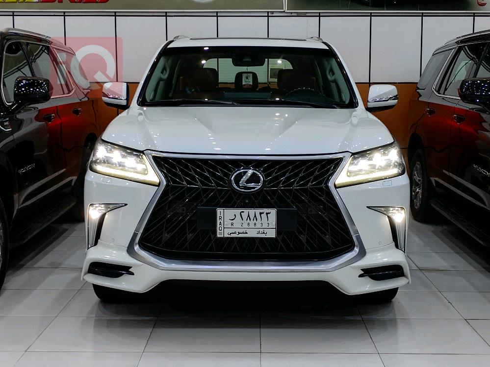 Lexus LX